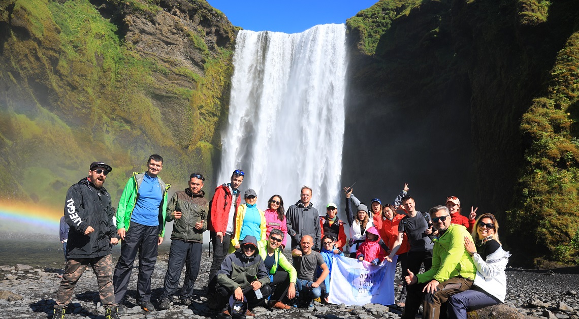 водопад в Исландии