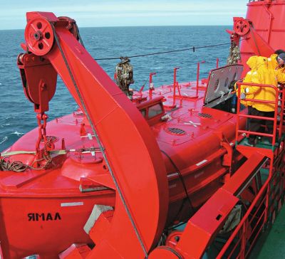 Скучающие миллионеры и ленивые авантюристы: Как происходит «ленивая» поездка на Северный полюс